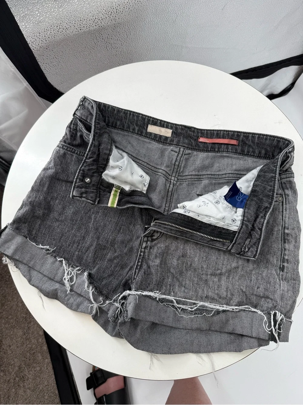 Anthropologie Pilcro Signature High Rise Shorts Colorblock Faded Black Grey 29 - Picture 7 of 15